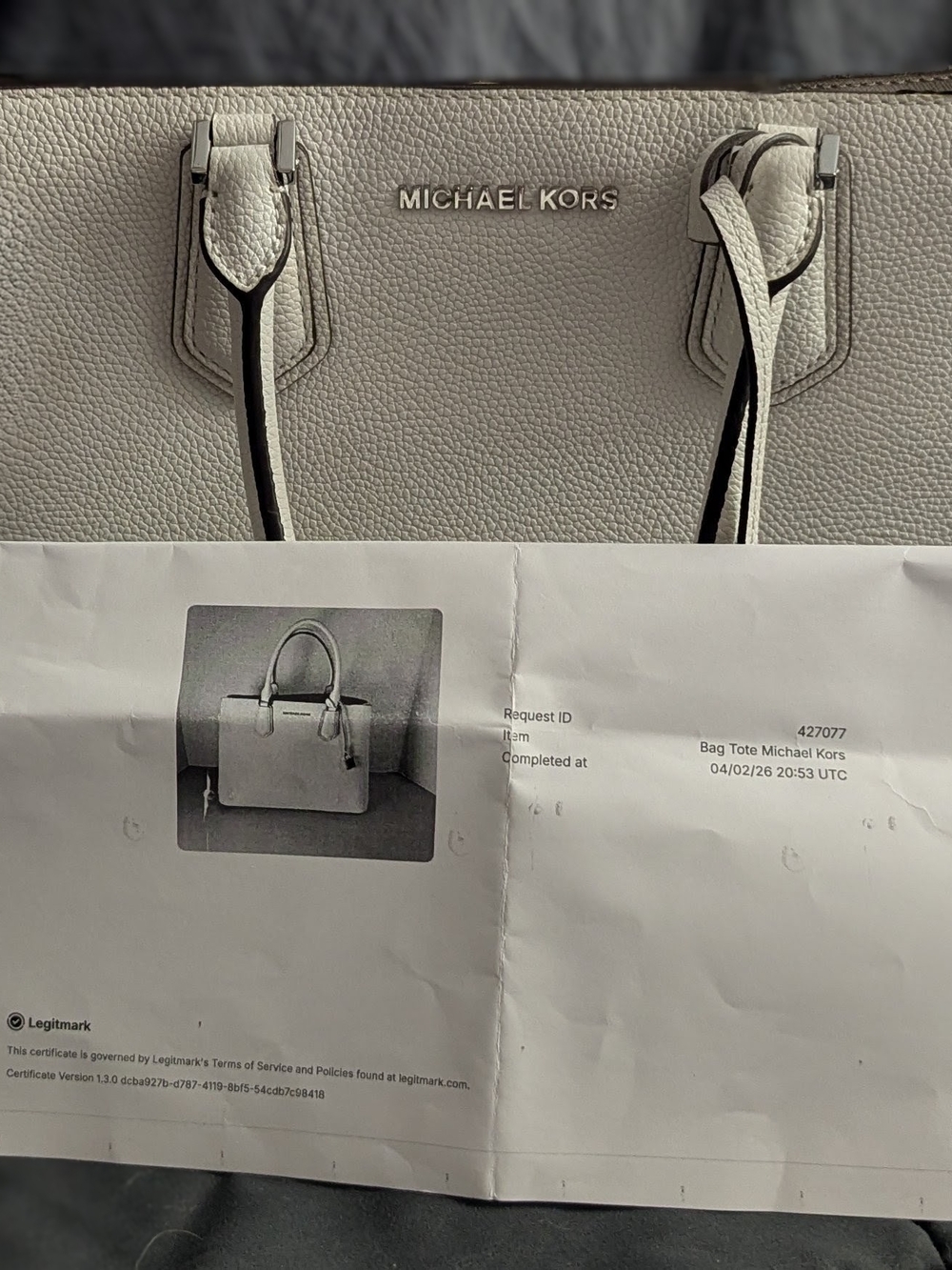 Authenticated Michael Kors Leather Tote Bag in Light Gray - Picture 2 of 7